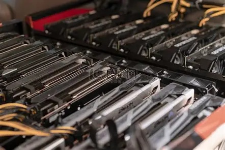 Mining hosting farm with renewable energy sources